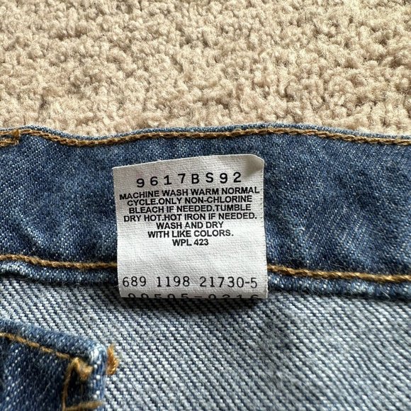 Levi 505 Shorts Mens 38x9 Vintage Blue Medium Wash Denim Cut Off - Picture 5 of 12